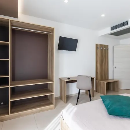 Otel Altum Tropea 3*
